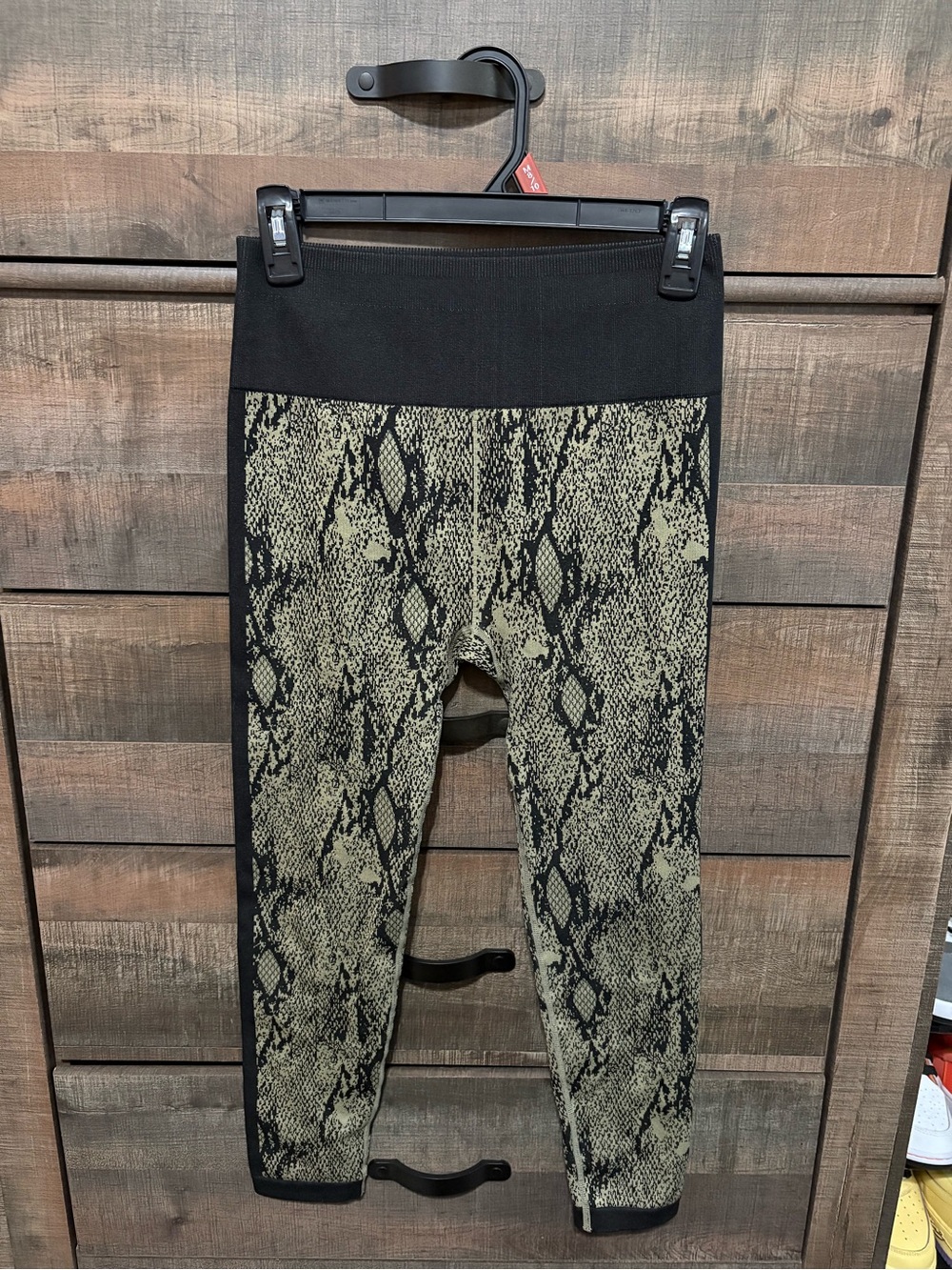 Fabletics Green Snake-Print Cropped Leggings with Black Waistband
